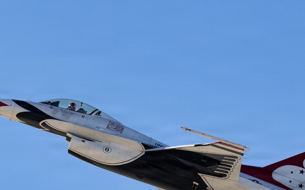 Diamond in the sky: Thunderbirds fly over the Luke Days 2026 airshow