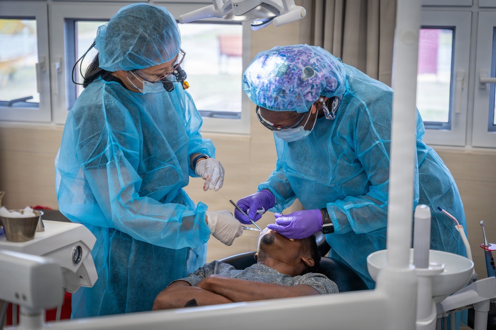 All hands healing at De Kinderen during LAMAT26