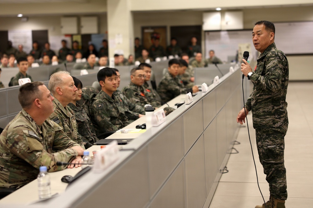 ROK Marine Corps Commandant, III MEF Commander close out Freedom Shield 26