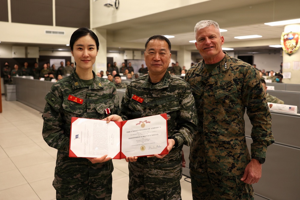 ROK Marine Corps Commandant, III MEF Commander close out Freedom Shield 26