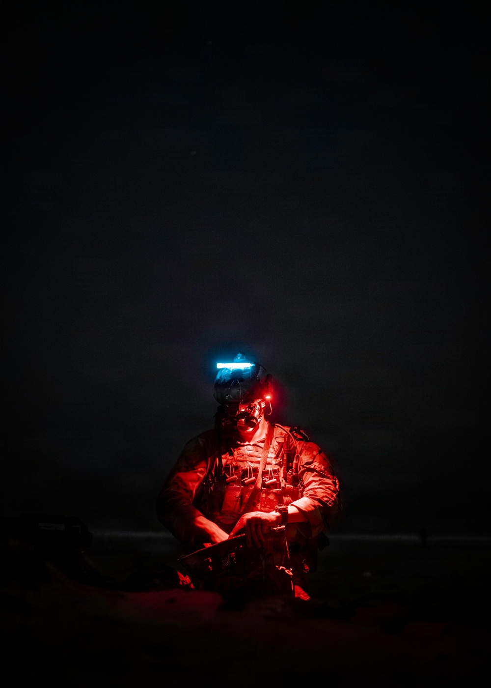 EOD Technicians Conduct Night-time Over-the-Beach Clearance