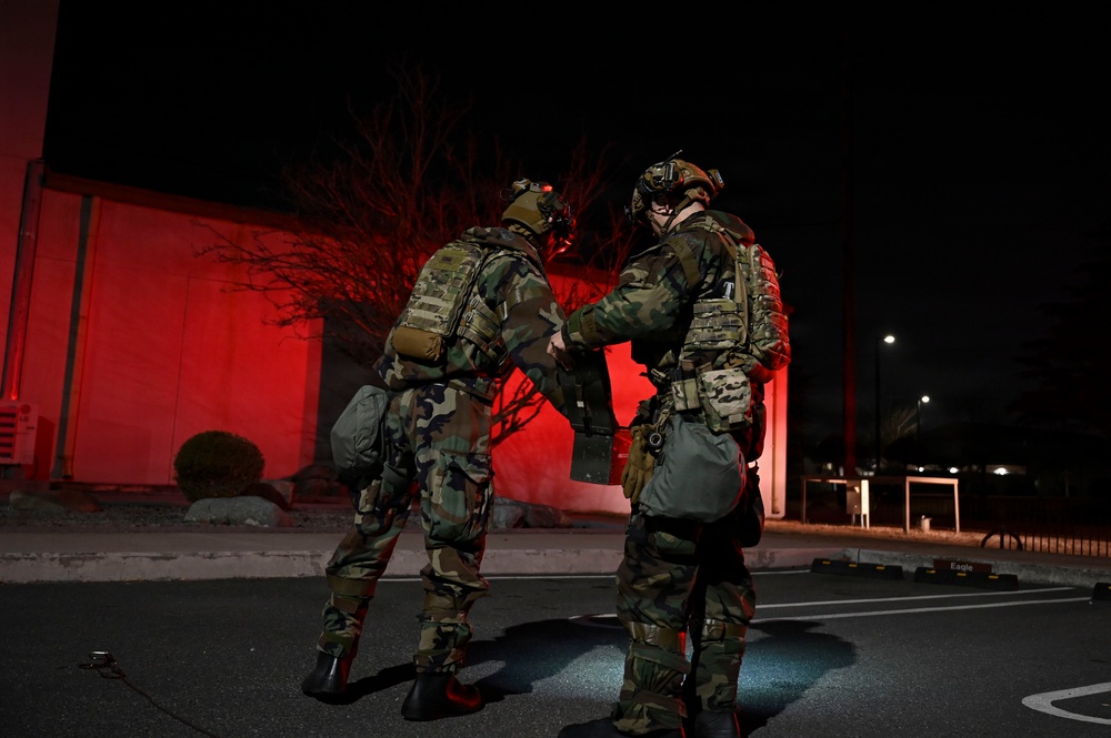 8th CES EOD team clears the blast zone during FS26
