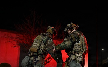 8th CES EOD team clears the blast zone during FS26