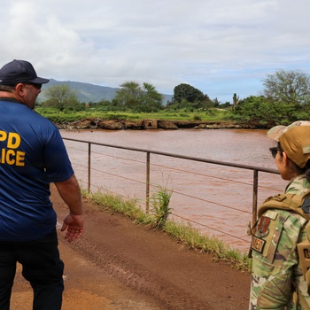 Hawaii National Guard CERF-P assists with the Waialua flood response