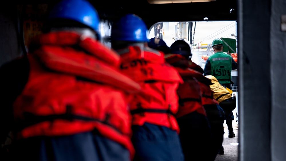 Task Force Ashland Marines, Sailors Conduct Replenishment-at-Sea