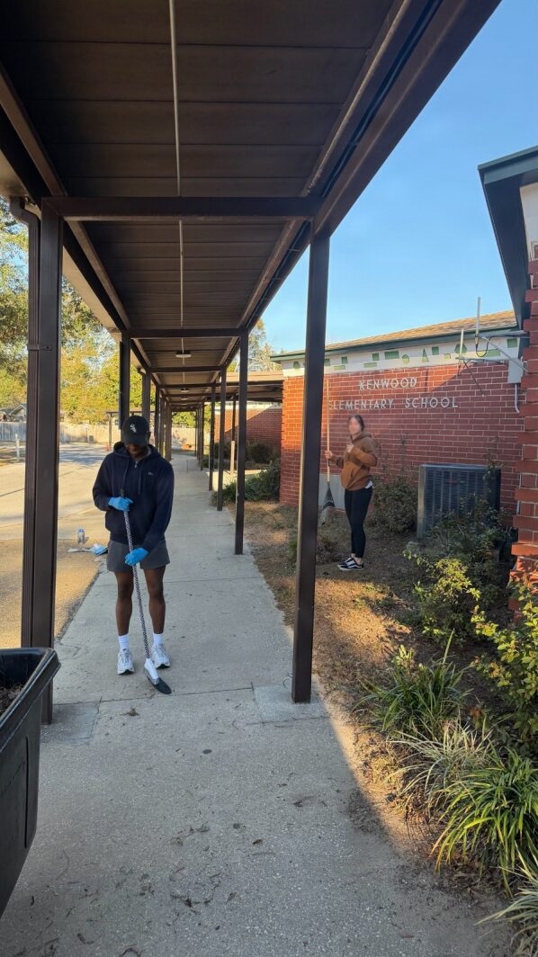 Commitment to community service: Hurlburt Airmen volunteer at local school
