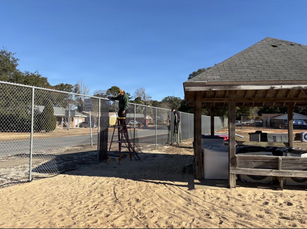 Commitment to community service: Hurlburt Airmen volunteer at local school