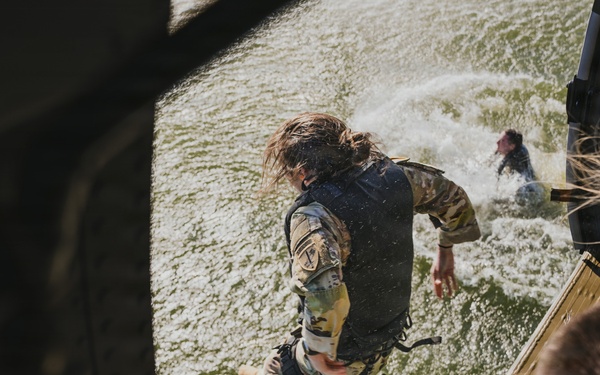 Indiana National Guard aircrews assist with Army Reserves Helocast