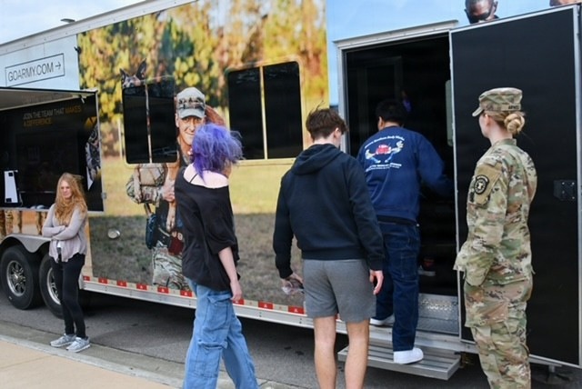 Raleigh Recruiting Battalion Aims to Bridge Gaps  With 'Meet Your Army' Campaign