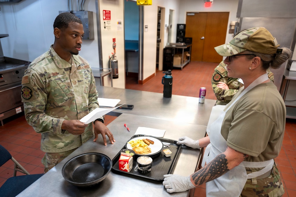 METC Nutrition and Diet Students Practice Therapeutic Diets
