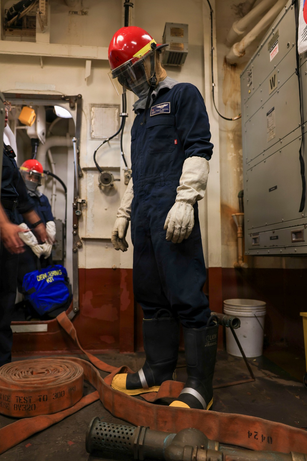 USS Iwo Jima Conducts DC Drill