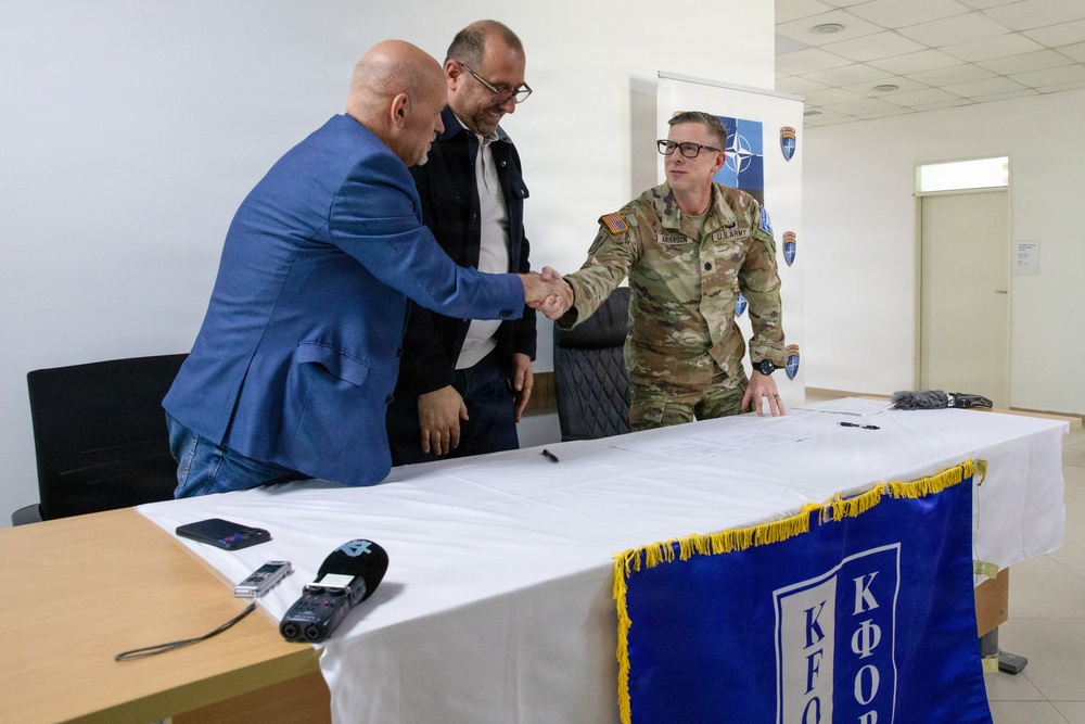 KFOR strengthens partnerships through hospital bed donation in Pristina