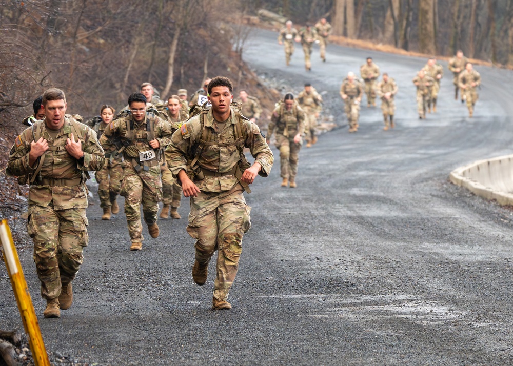 DVIDS - Images - 28th ECAB conducts Norwegian Foot March [Image 23 of 26]