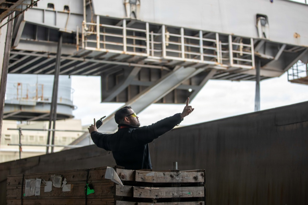 Ike Conducts Planned Incremental Availability maintenance period