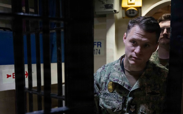 Ike Conducts Planned Incremental Availability maintenance period