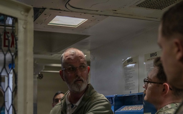 Ike Conducts Planned Incremental Availability maintenance period