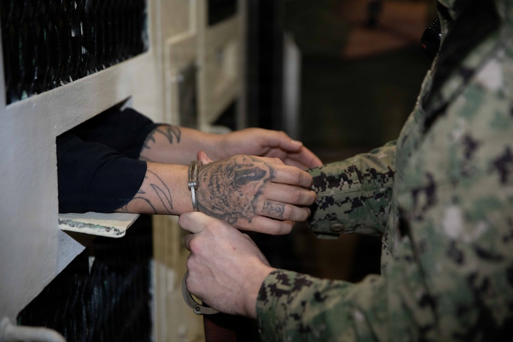 Ike Conducts Planned Incremental Availability maintenance period