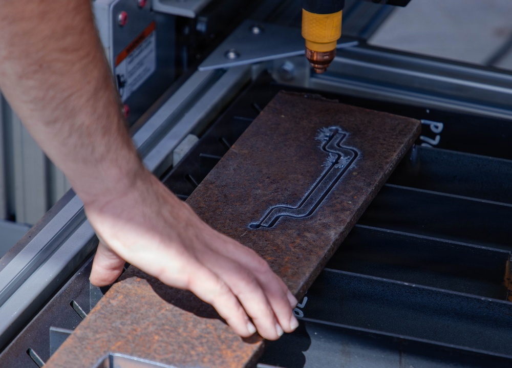 MARCORSYSCOM Provides New Equipment Training to 1st MLG Marines