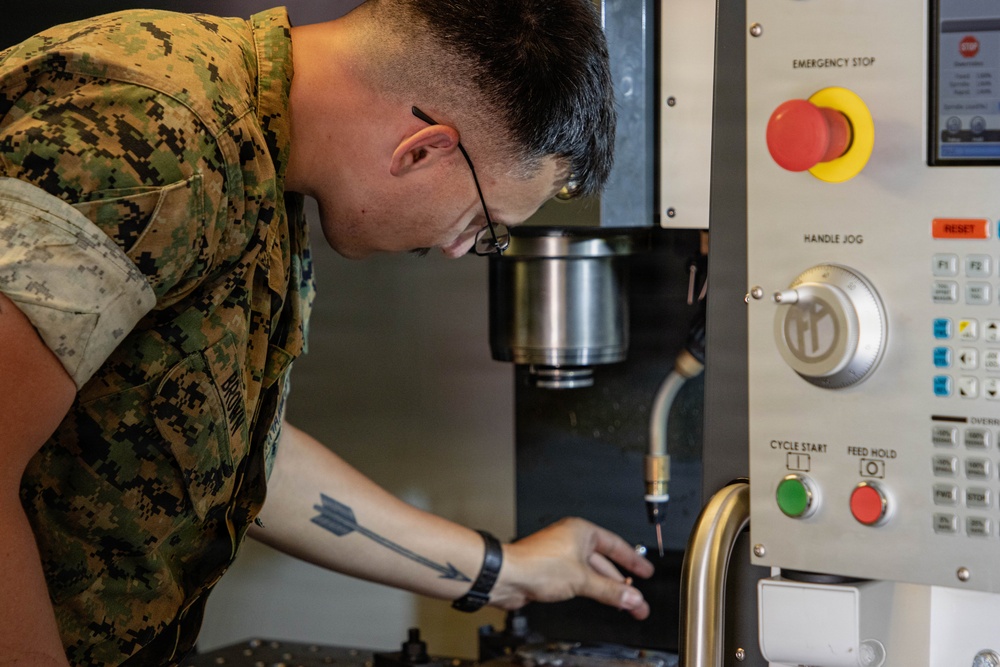 MARCORSYSCOM Provides New Equipment Training to 1st MLG Marines