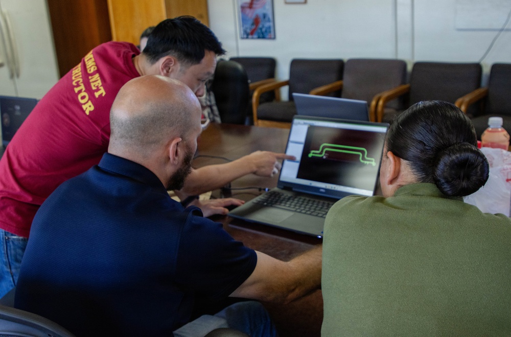 MARCORSYSCOM Provides New Equipment Training to 1st MLG Marines