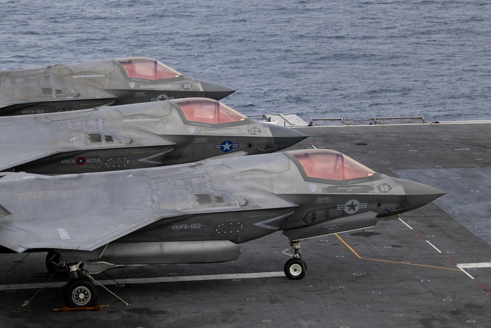 11th MEU Marines, Sailors Conduct Flight Operations Aboard USS Boxer