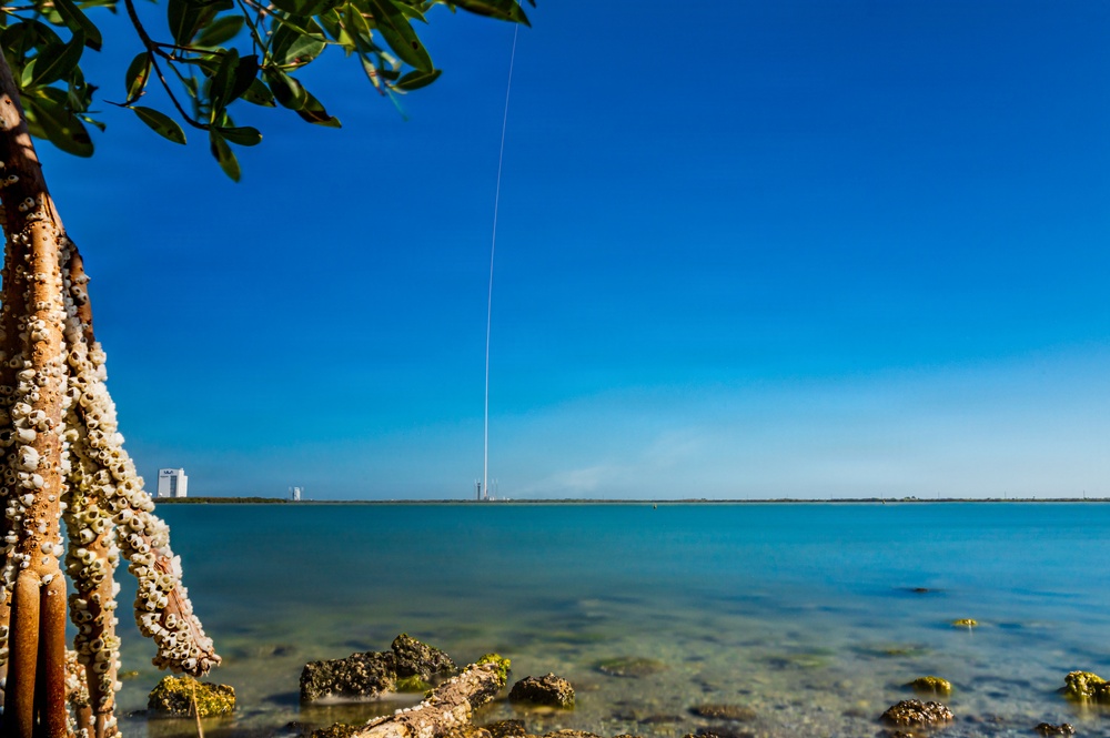 Starlink 10-62 Launches from Cape Canaveral Space Force Station