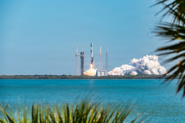 Starlink 10-62 Launches from Cape Canaveral Space Force Station