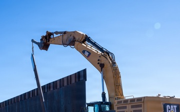 Panel Installation of New Border Wall System South of Sonoita, Ariz.