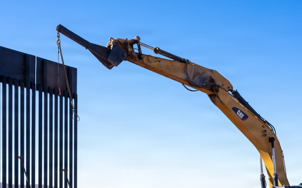 Panel Installation of New Border Wall System South of Sonoita, Ariz.