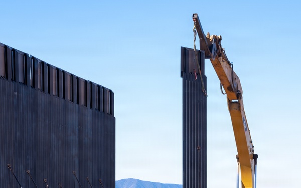Panel Installation of New Border Wall System South of Sonoita, Ariz.