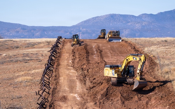 Panel Installation of New Border Wall System South of Sonoita, Ariz.