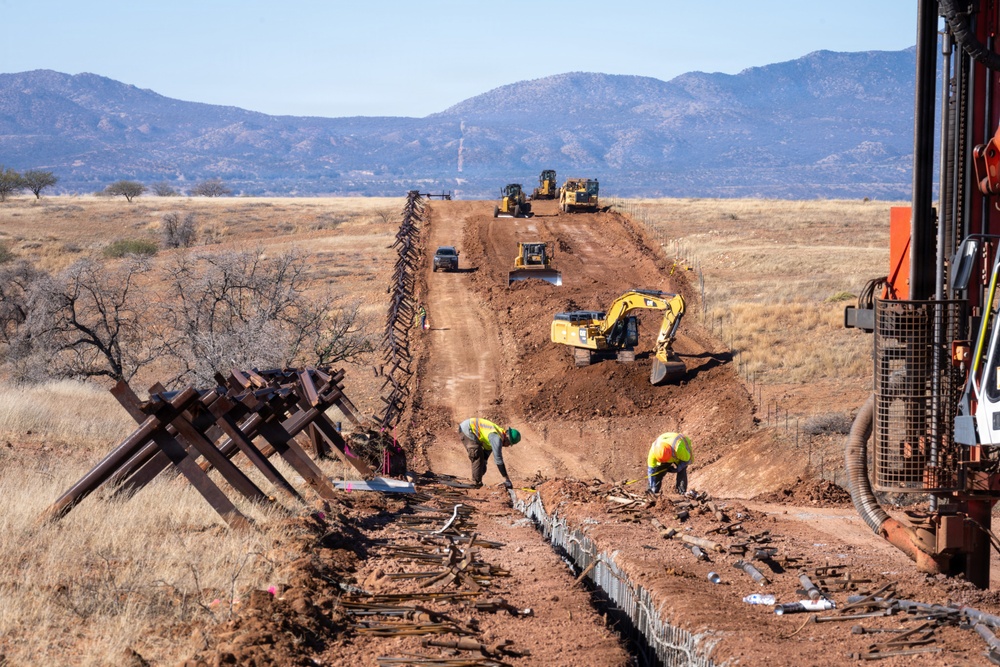 Panel Installation of New Border Wall System South of Sonoita, Ariz.