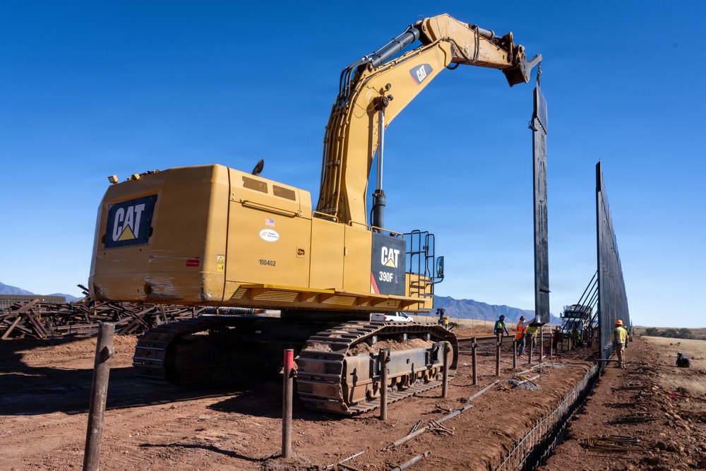 Panel Installation of New Border Wall System South of Sonoita, Ariz.