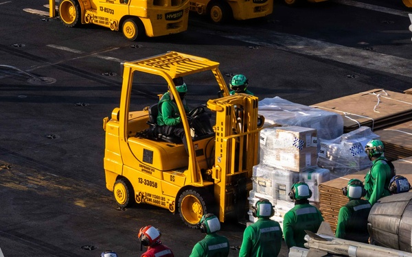 USS Abraham Lincoln (CVN72) conducts Replenishment-at-Sea