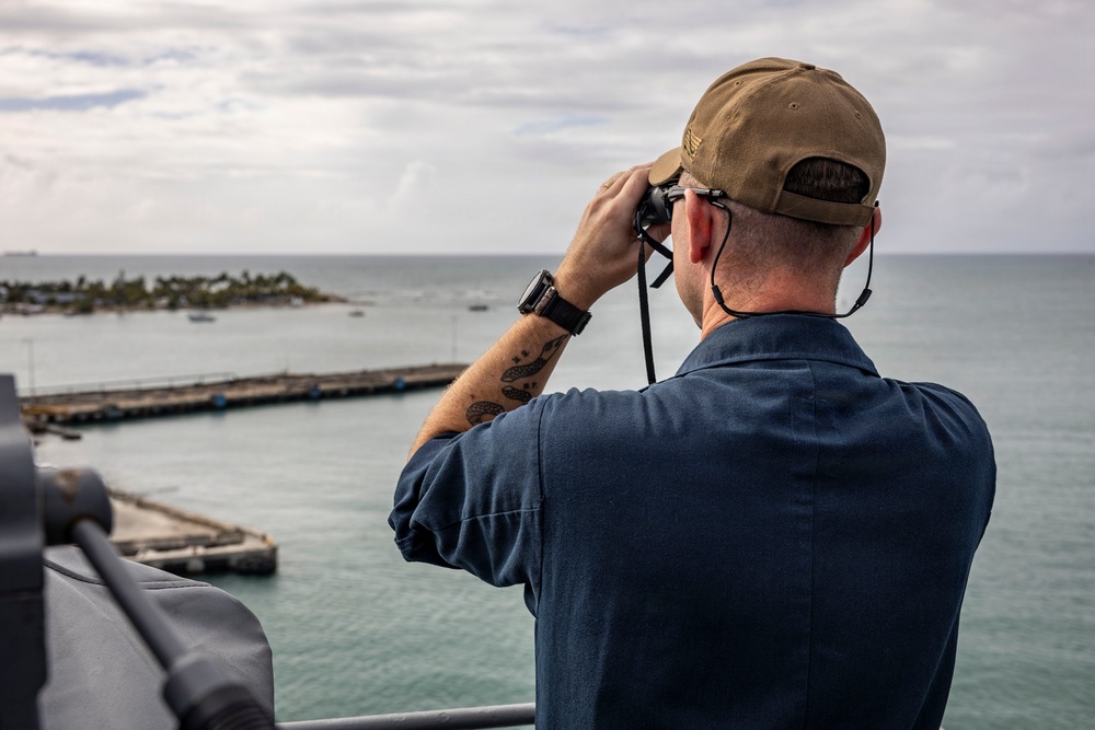 USS Iwo Jima Departs Ponce, Puerto Rico