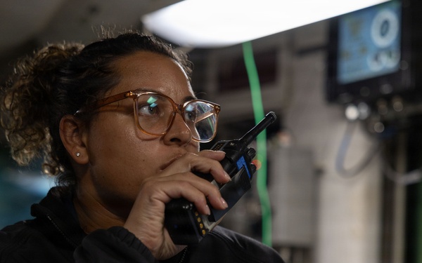 USS Iwo Jima Sailors Conduct Amphibious Operations from Well Deck Control