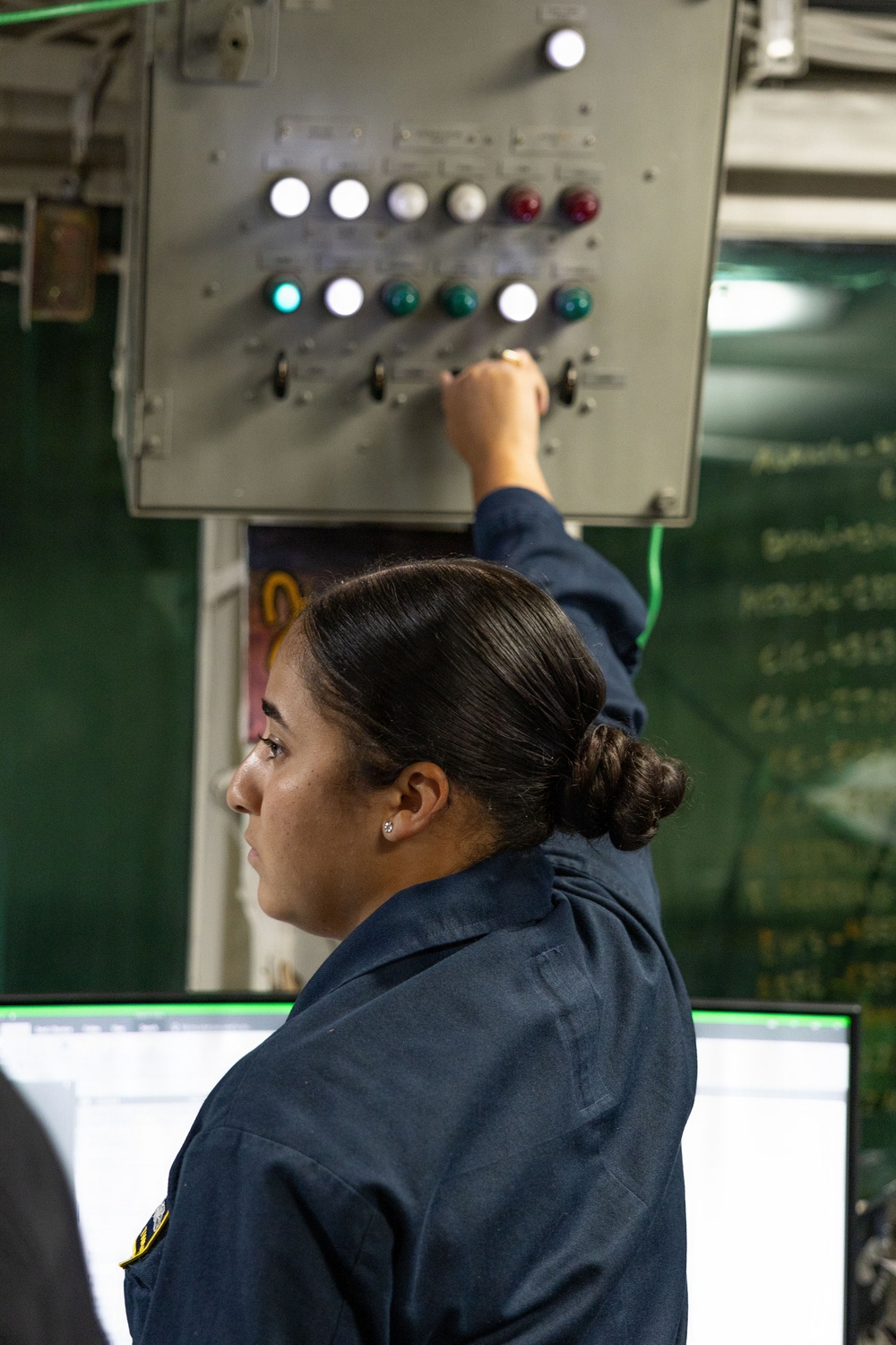 USS Iwo Jima Sailors Conduct Amphibious Operations from Well Deck Control