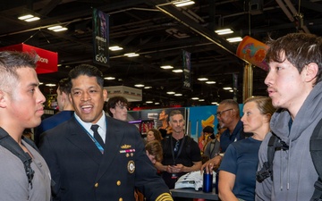 Navy Recruiters Pump Up for the Arnold Sports Festival