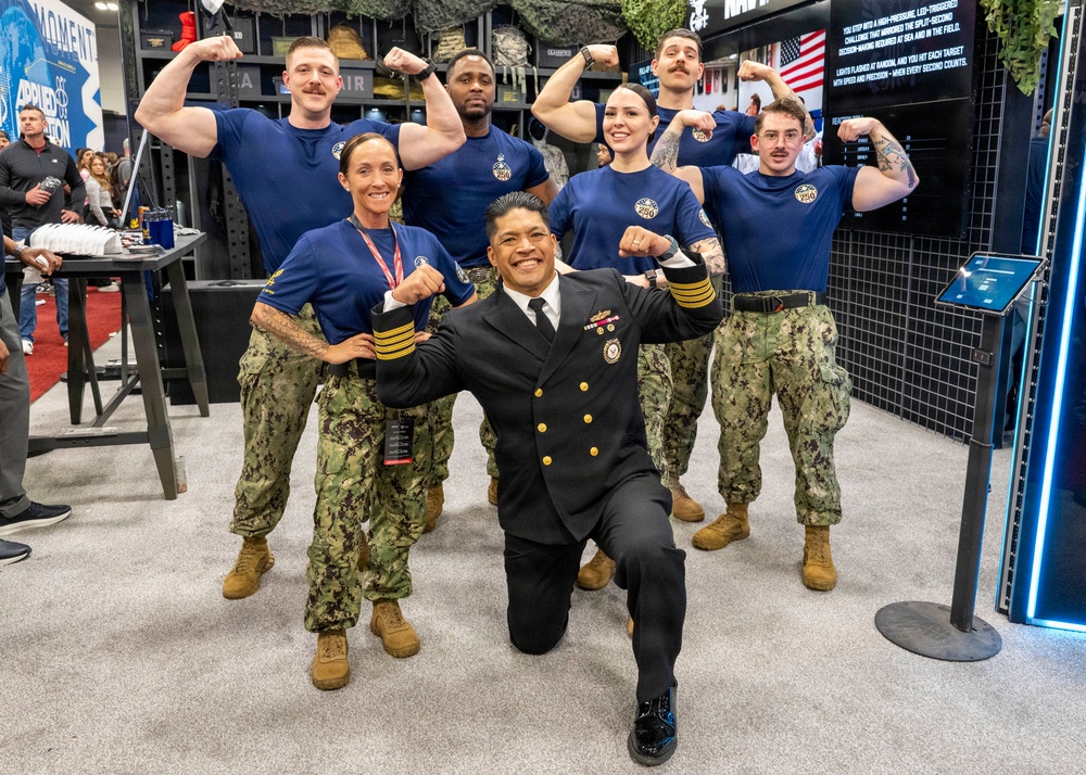 Navy Recruiters Pump Up for the Arnold Sports Festival