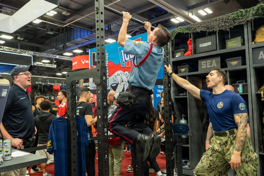 Navy Recruiters Pump Up for the Arnold Sports Festival