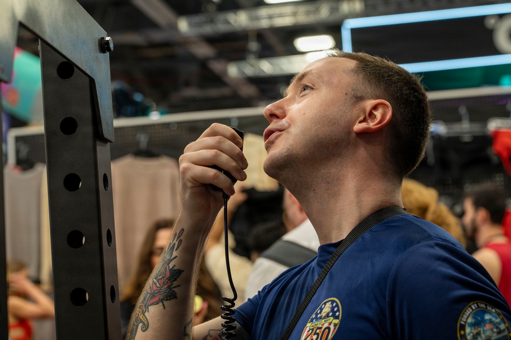 Navy Recruiters Pump Up for the Arnold Sports Festival