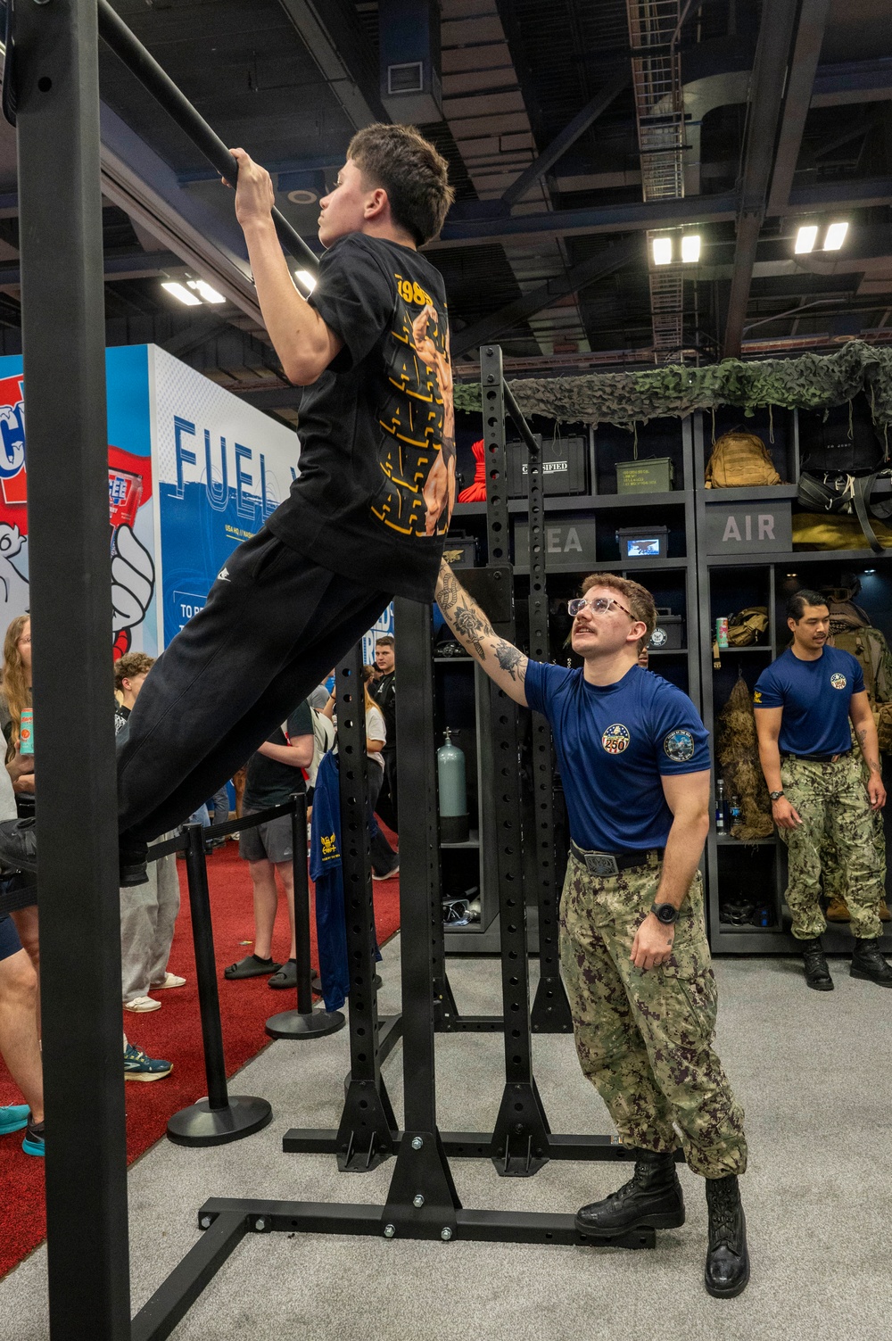 Navy Recruiters Pump Up for the Arnold Sports Festival