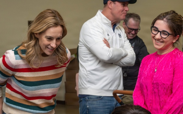 Gov. Mikie Sherrill visits NJDMA Soldier and Family Readiness Group