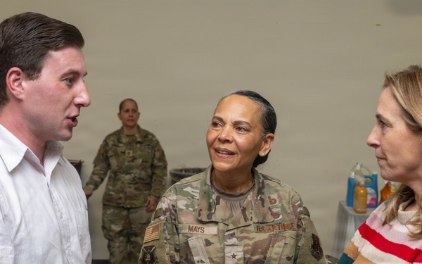 Gov. Mikie Sherrill visits NJDMA Soldier and Family Readiness Group