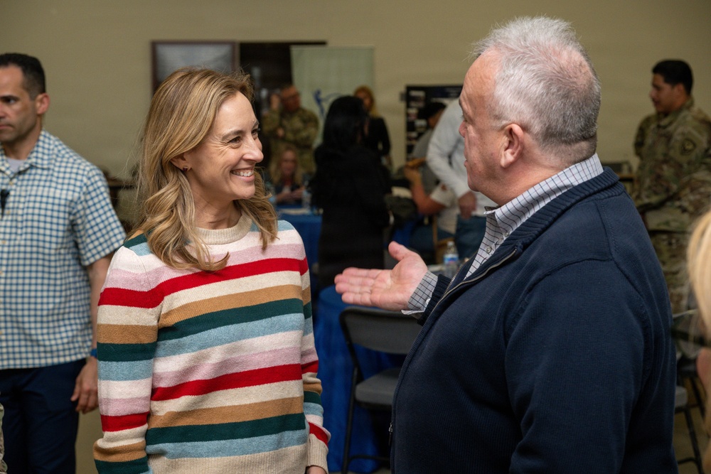 Gov. Mikie Sherrill visits NJDMA Soldier and Family Readiness Group