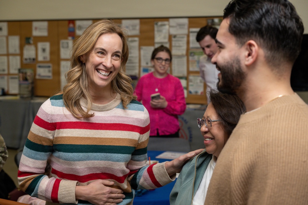 Gov. Mikie Sherrill visits NJDMA Soldier and Family Readiness Group