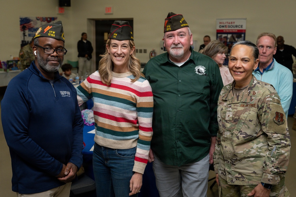 Gov. Mikie Sherrill visits NJDMA Soldier and Family Readiness Group