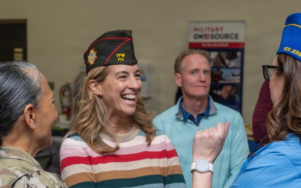 Gov. Mikie Sherrill visits NJDMA Soldier and Family Readiness Group