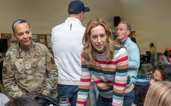 Gov. Mikie Sherrill visits NJDMA Soldier and Family Readiness Group