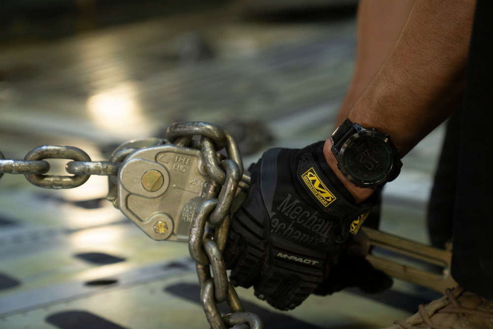 Joint Task Force-Bravo Transitions to UH-60M with Help of 22nd AS